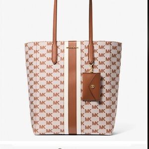 Michael Kors large logo jacguard tote bag with card keys NWT